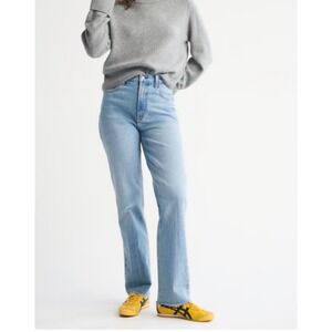 Abercrombie Fitch Mom‎ Straight Ultra High Rise Light Wash Distressed Jeans 34